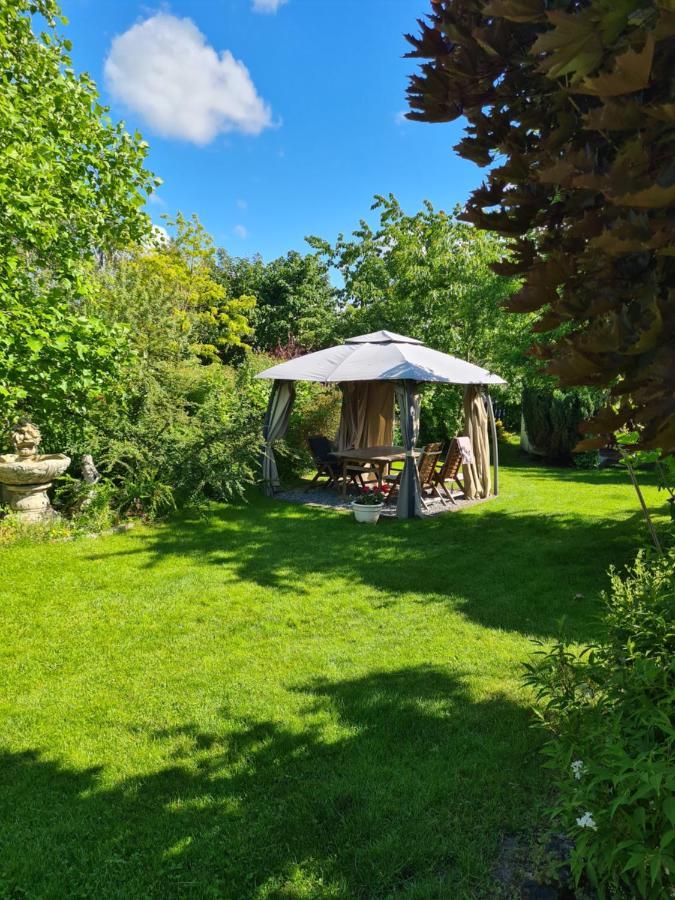 Dworek Sw.Antoniego Slawutowo エクステリア 写真